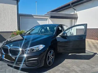 Gebraucht BMW 118 140 PS (102 kW) 2020 Schwarz Kleinwagen