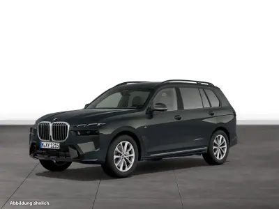 Gebraucht BMW X7 M Sport 381 PS (280 kW) 2025 Grau SUV