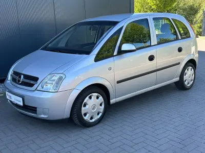 Używany Opel Meriva Enjoy 101 KM (74 kW) 2004 Srebrny Minivan