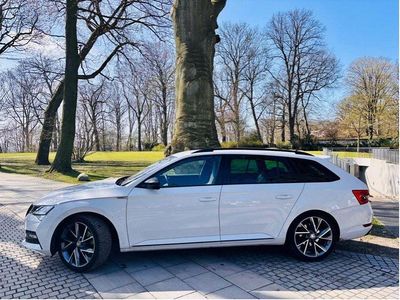 Gebraucht Skoda Superb SportLine 190 PS (139 kW) 2019 Weiß Kombi