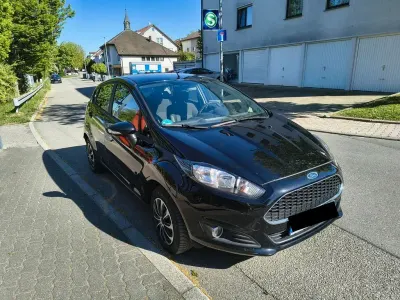 Second-hand Ford Fiesta 101 CP (74 kW) 2017 Negru Hatchback