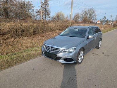Gebraucht Mercedes E220 170 PS (125 kW) 2013 Grau Kombi
