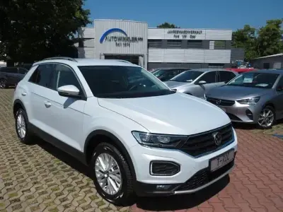 Usata VW T-Roc Life 75 CV (55 kW) 2024 Argento SUV
