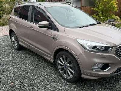 Gebraucht Ford Kuga Vignale 179 PS (131 kW) 2017 Grau SUV