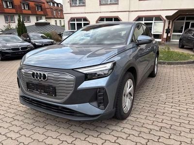 Gebraucht Audi Q4 e-tron Basis 125 kW (170 PS) 2022 Geysirblau metallic SUV