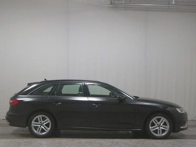 Schwarz Gebraucht 2023 Audi A4 Advanced Kombi | 24.480 € (Superpreis)