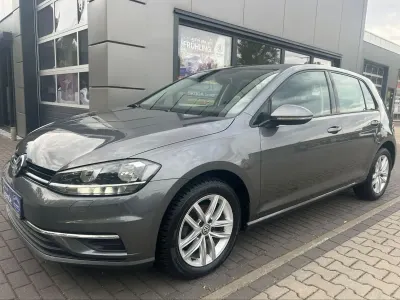 Gebraucht VW Golf VII Comfortline 116 PS (85 kW) 2019 Grau Limousine