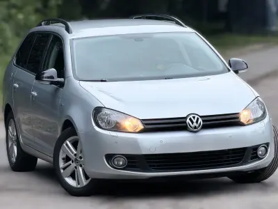 Gebraucht VW Golf VII Match 105 PS (77 kW) 2013 Reflexsilber metallic Kombi