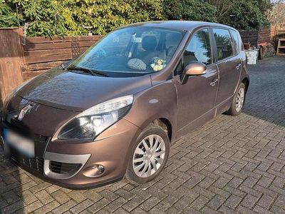 Gebraucht Renault Scénic III 110 PS (80 kW) 2011 Braun Van / Kleinbus