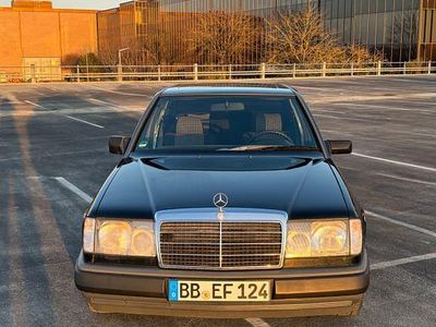 Gebraucht Mercedes 200 118 PS (86 kW) 1990 Schwarz Limousine