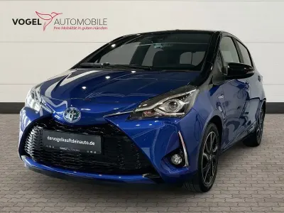 Usata Toyota Yaris Hybrid Style 101 CV (74 kW) 2018 Blu Berlina