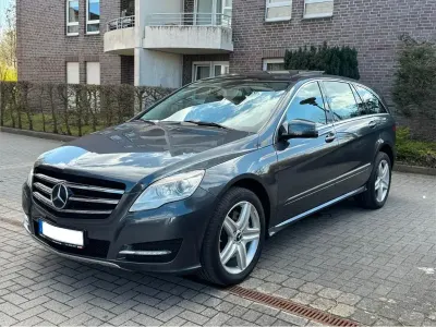Używany Mercedes R500 AMG 387 KM (284 kW) 2011 Szary Minivan