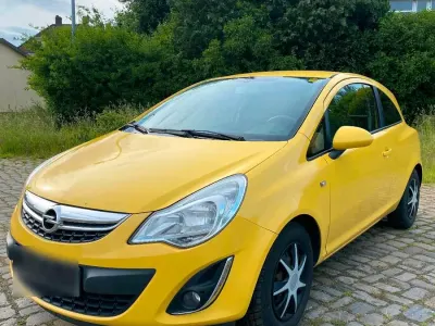 Gebraucht Opel Corsa 75 PS (55 kW) 2011 Gelb Kleinwagen