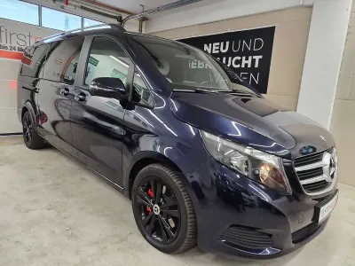 Gebraucht Mercedes V220 Edition 163 PS (119 kW) 2019 Cavansitblau metallic Van / Kleinbus