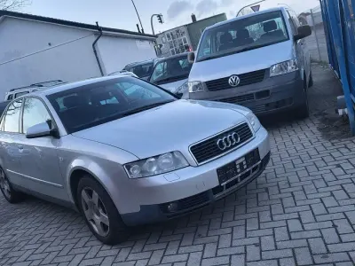 Używany Audi A4 131 KM (96 kW) 2001 Srebrny Sedan/Limuzyna