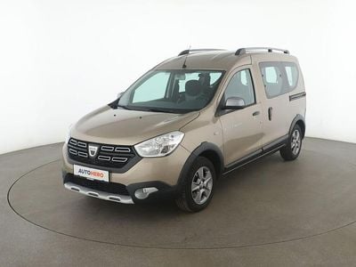 Gold Gebraucht 2020 Dacia Dokker Stepway Van / Kleinbus | 13.940 €