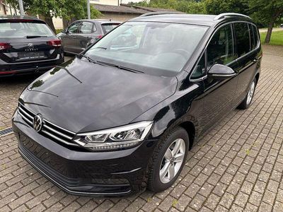Deep black perleffekt Gebraucht 2021 VW Touran Highline Van / Kleinbus | 22.300 € (Fairer Preis)
