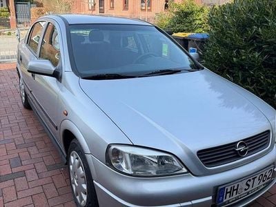 Gebraucht Opel Astra 75 PS (55 kW) 1998 Silber Limousine