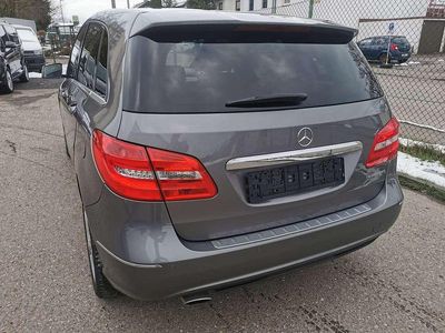Gebraucht Mercedes B180 109 PS (80 kW) 2012 Mountaingrau  met. Van / Kleinbus