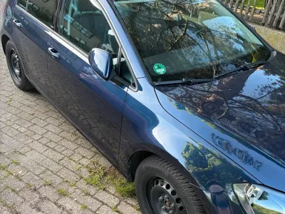 Gebraucht VW Golf VII Allstar 125 PS (91 kW) 2016 Blau Limousine