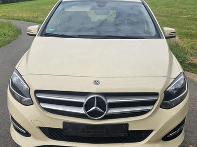Mercedes B200