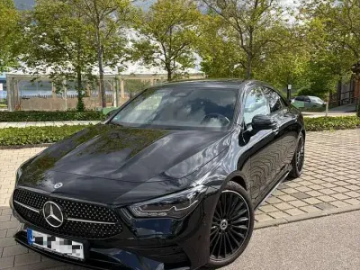 Gebraucht Mercedes CLA200 163 PS (119 kW) 2024 Schwarz Limousine
