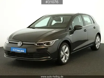Usata VW Golf VIII Style 150 CV (110 kW) 2024 Grigio Berlina