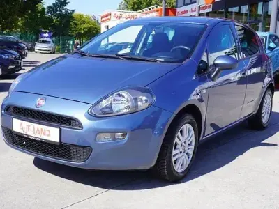 Gebraucht Fiat Punto Basis 69 PS (50 kW) 2017 Blau Kleinwagen