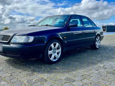 Brugt Audi A6 Ambiente 125 HK (91 kW) 1996 Blå Sedan