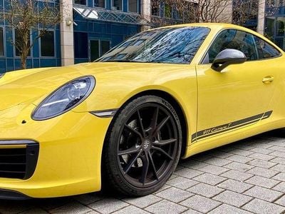 Second-hand Porsche 911 Carrera 370 CP (272 kW) 2018 Galben Coupe