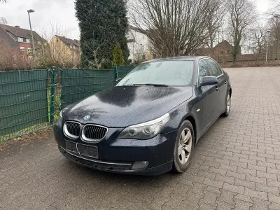 Gebraucht BMW 523 190 PS (139 kW) 2009 Blau Limousine