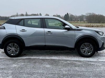 Gebraucht Peugeot e-2008 Active 100 kW (136 PS) 2021 Silber SUV