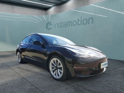 Tesla Model 3 Limousine in Schwarz gebraucht in München für € 47.000