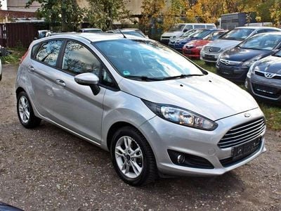 Gebraucht Ford Fiesta SYNC Edition 80 PS (58 kW) 2015 Polarsilber metallic Kleinwagen