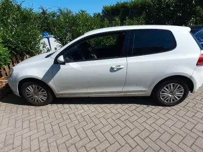 Gebraucht VW Golf VI Trendline 80 PS (58 kW) 2011 Weiß Kleinwagen