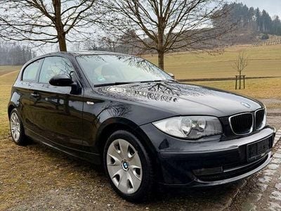 Gebraucht BMW 116 122 PS (89 kW) 2009 Schwarz Kleinwagen