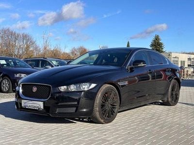 Gebraucht Jaguar XE Pure 163 PS (119 kW) 2016 Schwarz Limousine