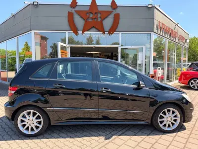 Gebraucht Mercedes B170 116 PS (85 kW) 2008 Kosmosschwarz  metalliclack Van / Kleinbus