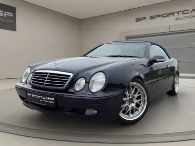 Gebraucht Mercedes CLK320 Elegance 218 PS (160 kW) 2001 Blau Cabrio