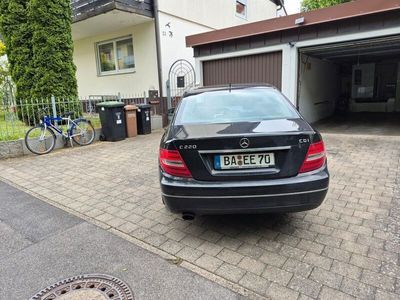 Mercedes 220