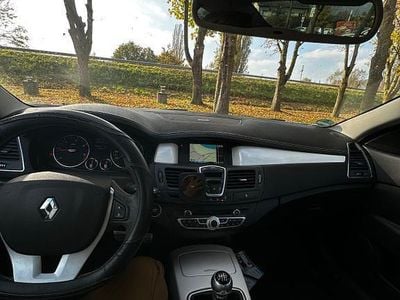 Weiß Gebraucht 2011 Renault Laguna III Coupé | 5.700 € (Guter Preis)