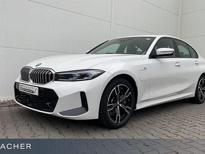 BMW 330e