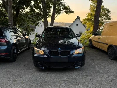 Gebraucht BMW 525 197 PS (144 kW) 2008 Schwarz Limousine
