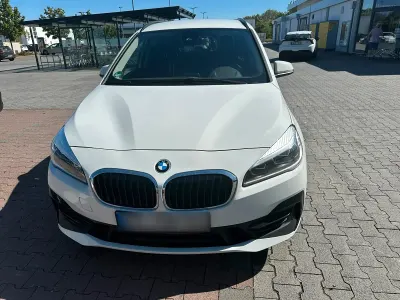 Gebraucht BMW 220 178 PS (130 kW) 2021 Weiß Kombi