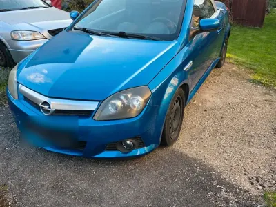 Occasion Opel Tigra 125 ch (91 kW) 2004 Bleue Cabriolet