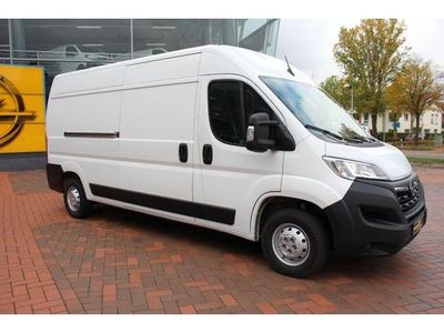Casablancaweiss Gebraucht 2023 Opel Movano Edition Van | 26.950 € (Teuer)