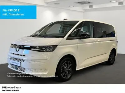 Gebraucht VW Multivan Basis 150 PS (110 kW) 2023 Weiss Van / Kleinbus