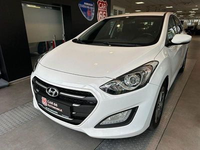 Gebraucht Hyundai i30 Trend 110 PS (80 kW) 2015 Weiß Limousine