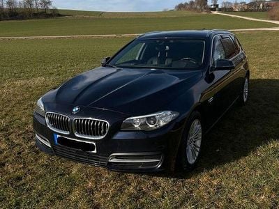 Gebraucht BMW 530 258 PS (189 kW) 2016 Blau Kombi