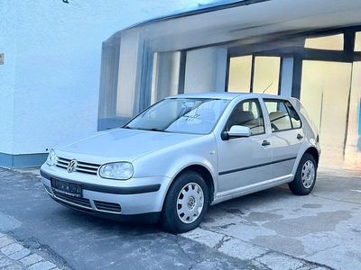 Silber Gebraucht 2001 VW Golf IV Edition Kleinwagen | 2.399 € (Etwas zu teuer)